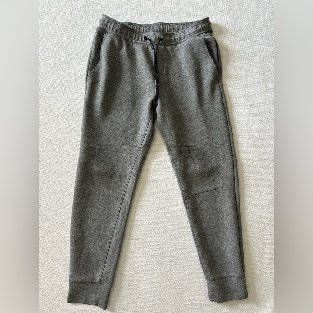 AE Men’s Grey Jogger Sweatpants Size M